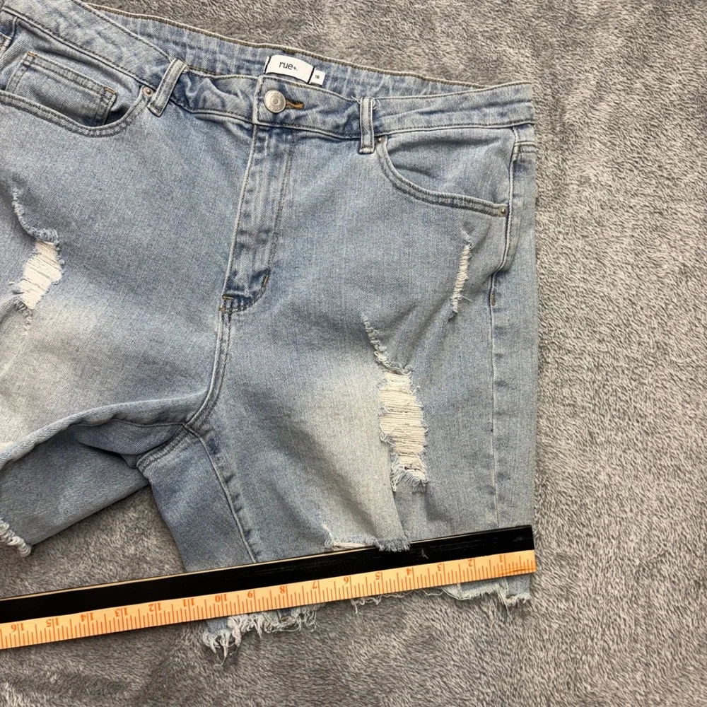 Rue21‎ Denim Shorts Women 18 Blue Good Distressed High Rise Frayed Hem 358